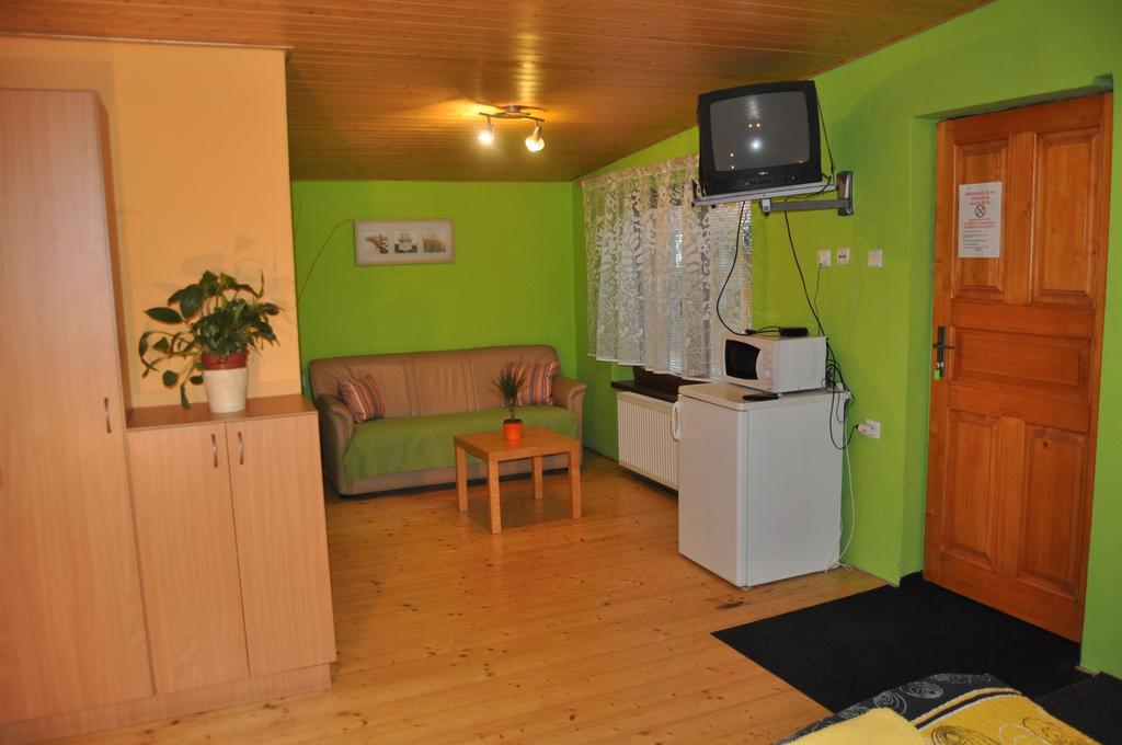 Penzion Motylek Vřesina エクステリア 写真